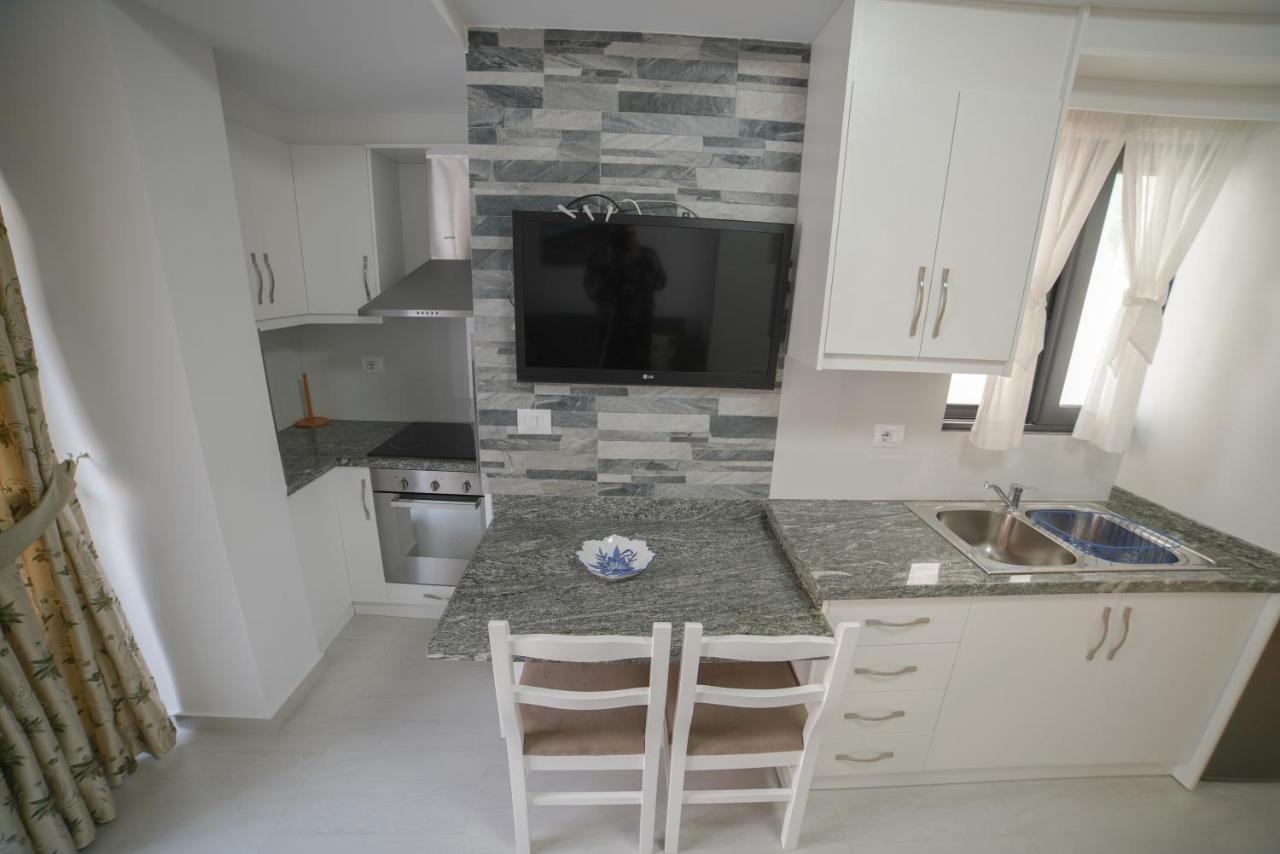 City Glow Apartments Саранде Екстериор снимка