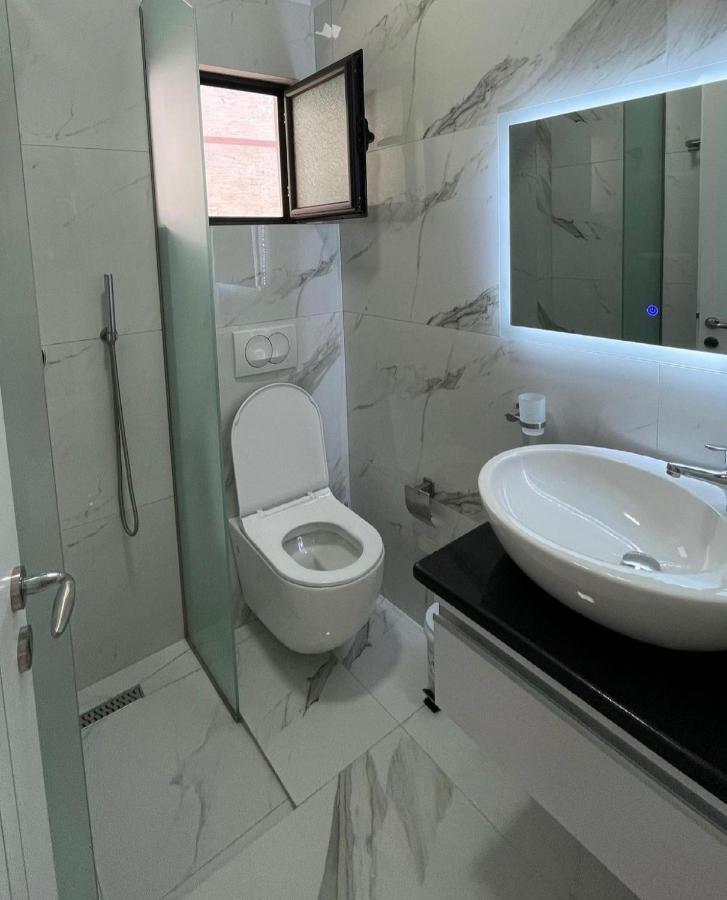 City Glow Apartments Саранде Екстериор снимка