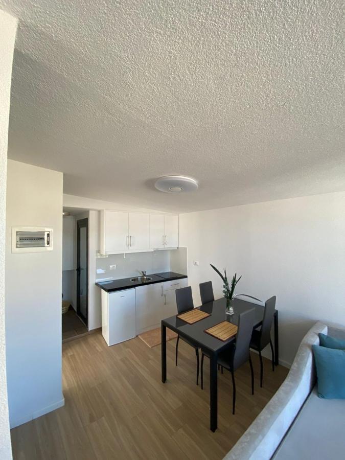 City Glow Apartments Саранде Екстериор снимка
