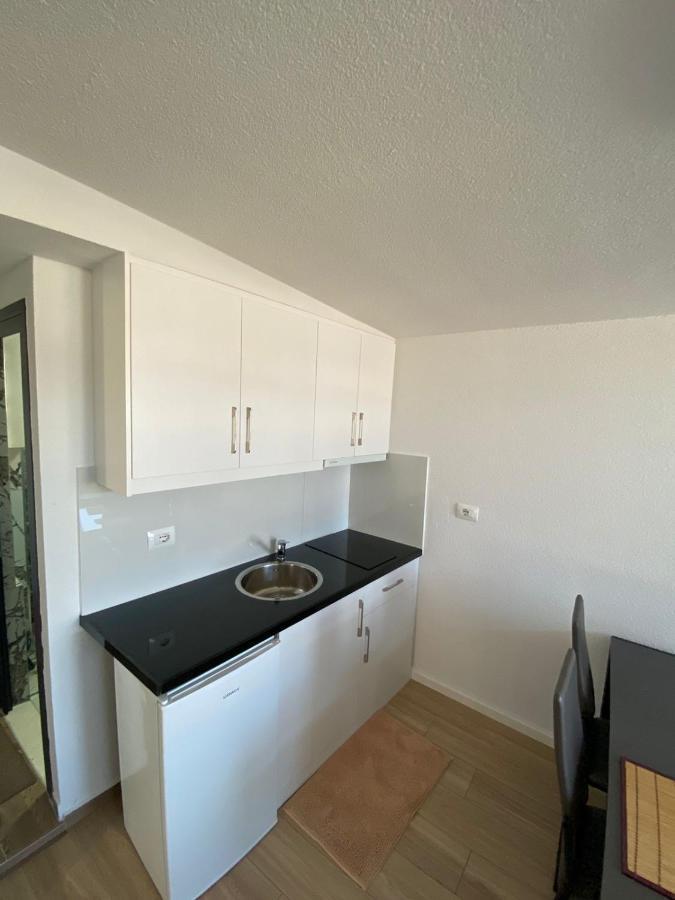 City Glow Apartments Саранде Екстериор снимка