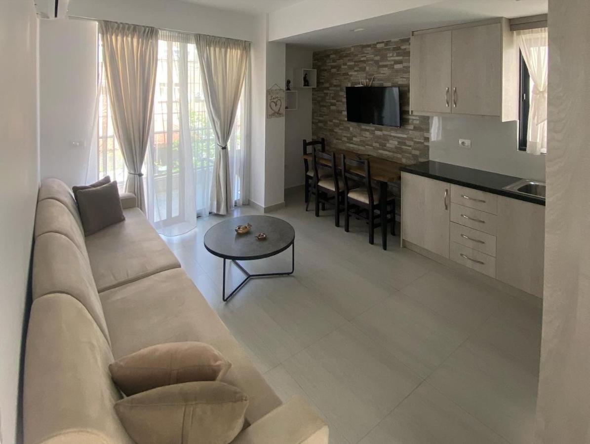 City Glow Apartments Саранде Екстериор снимка